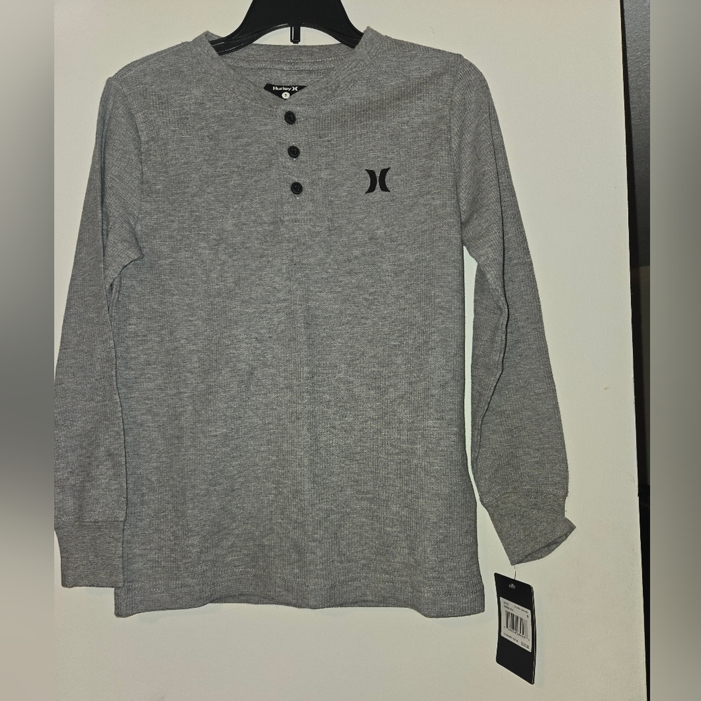 Brand new with tags Hurley 3 button thermal shirt size small (8).